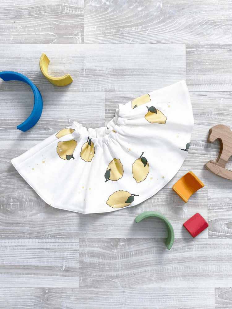 Zesty Lemon Splash Bib