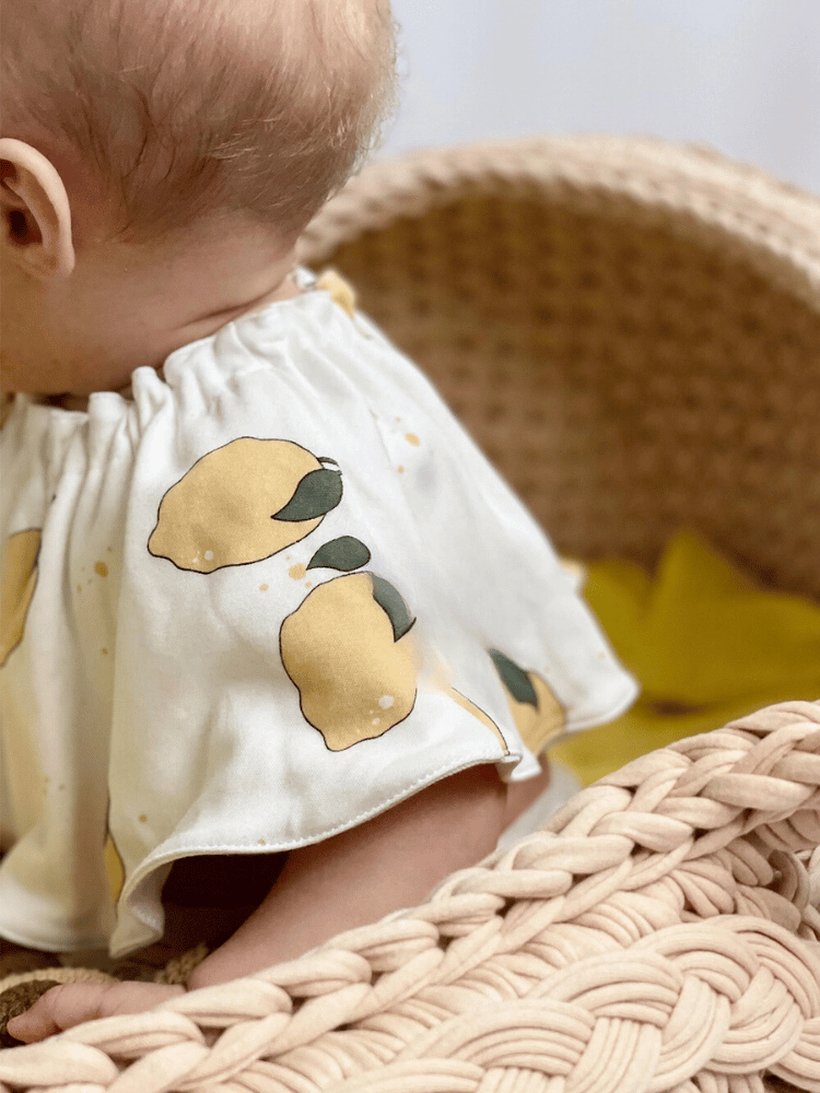 Zesty Lemon Splash Bib